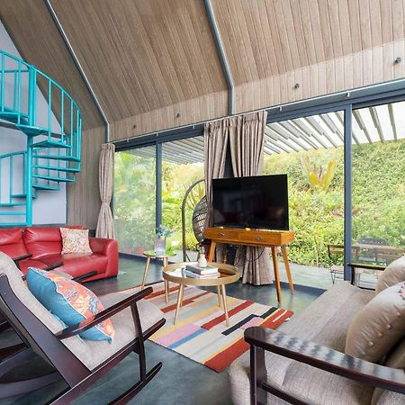 Stayvista'S Celeste Villa - Hill-View Retreat With Infinity Pool Nashik Exterior foto