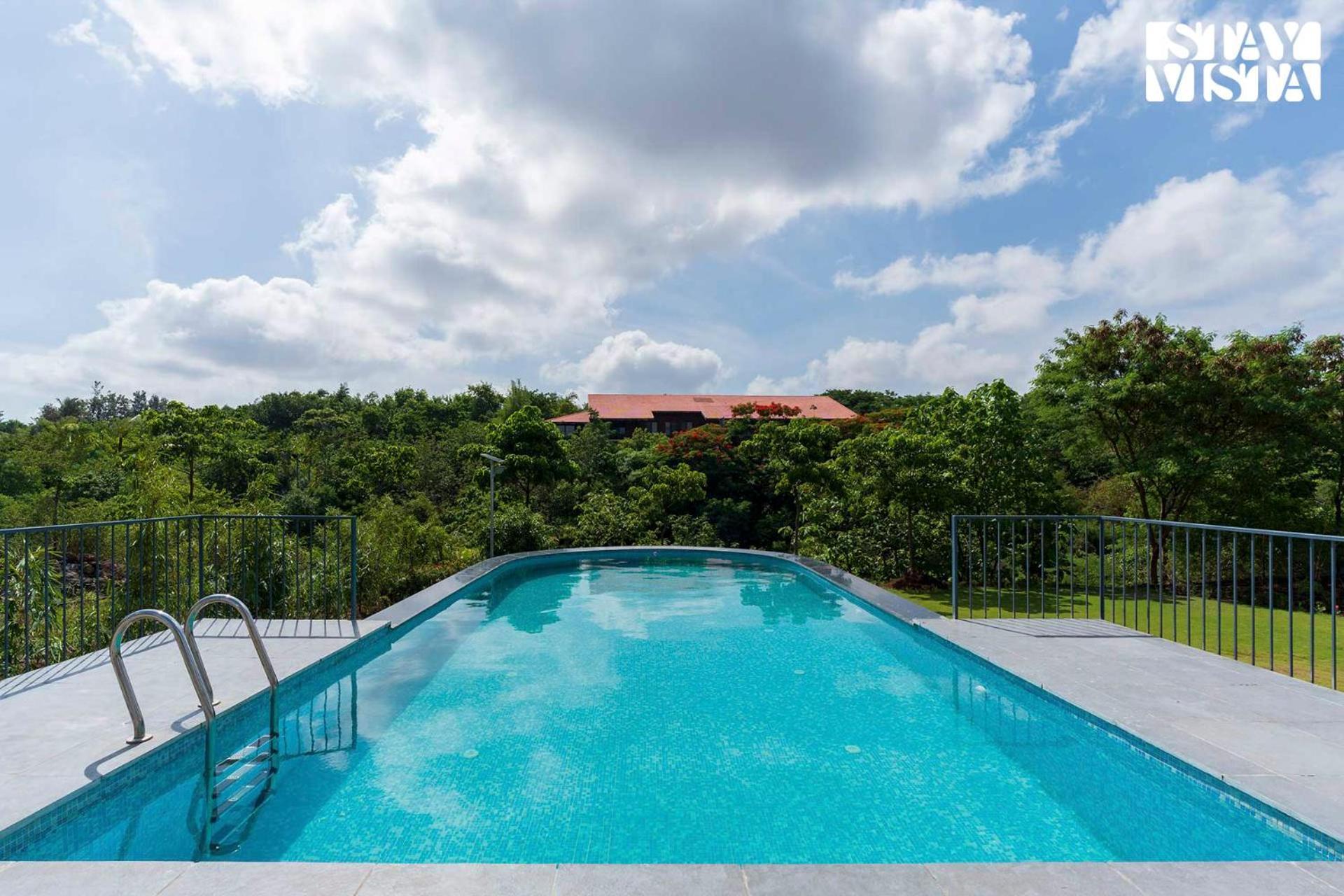 Stayvista'S Celeste Villa - Hill-View Retreat With Infinity Pool Nashik Exterior foto