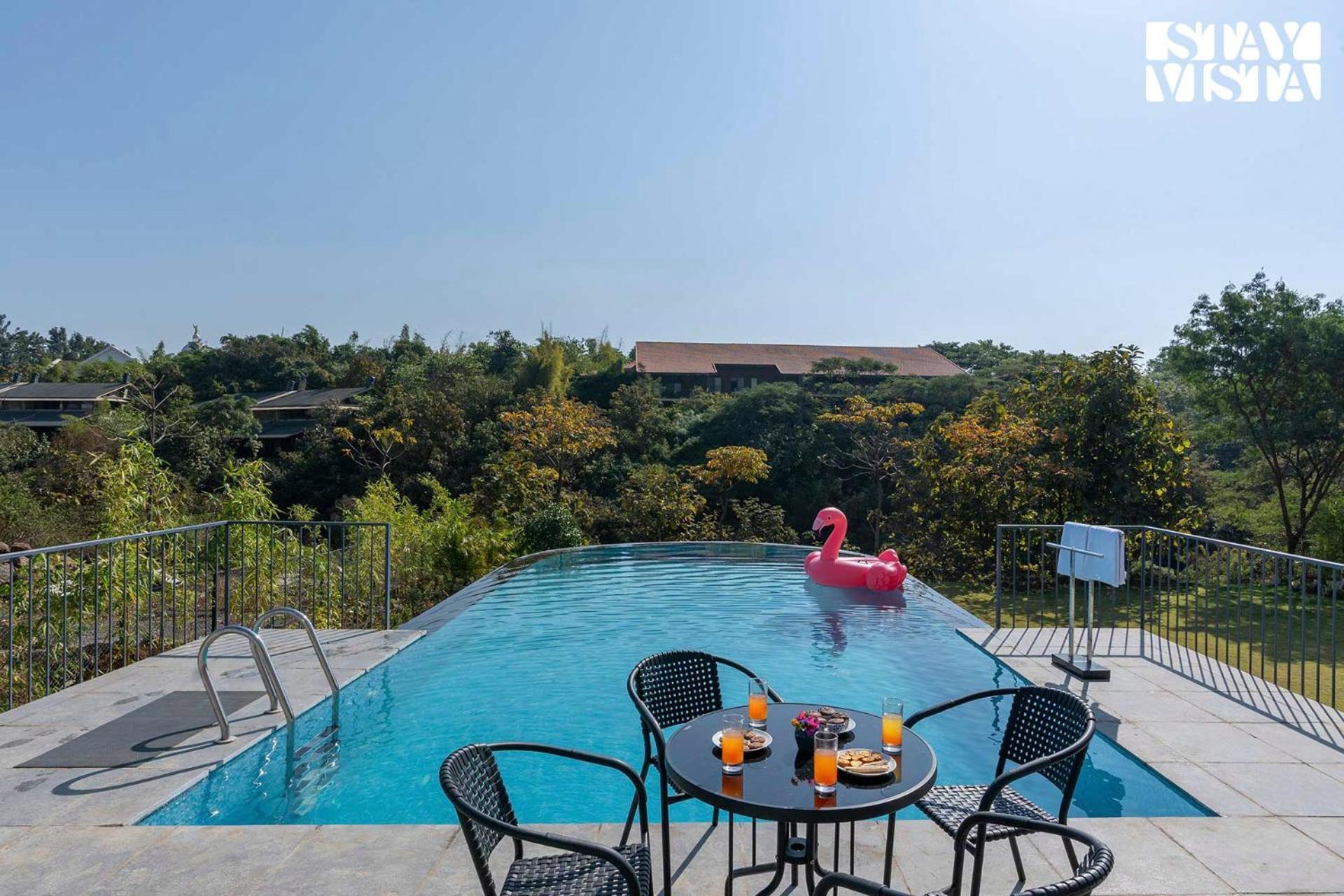 Stayvista'S Celeste Villa - Hill-View Retreat With Infinity Pool Nashik Exterior foto